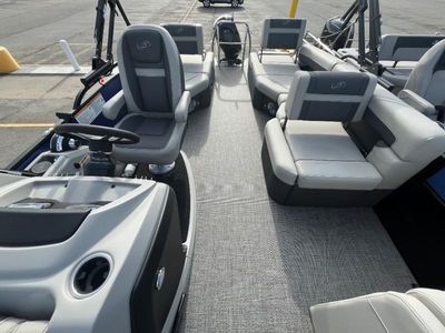 2025 Barletta Boats Cabrio Mid-Lounge - Photo 7