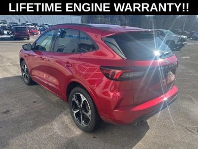 2025 Ford Escape — detail view