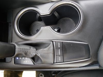 2024 Toyota Camry - Photo 17