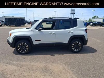 2023 Jeep Renegade — detail view