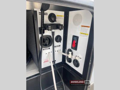 2022 Impression 330BH — interior view