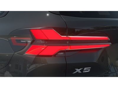 2026 BMW X5 xDrive40i — photo 8 view