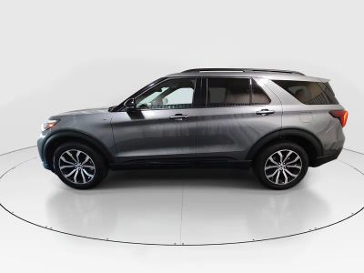 2025 Ford Explorer - Photo 4