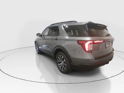 2025 Ford Explorer - Photo 5