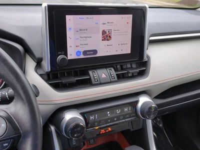 2024 Toyota RAV4 - Photo 11