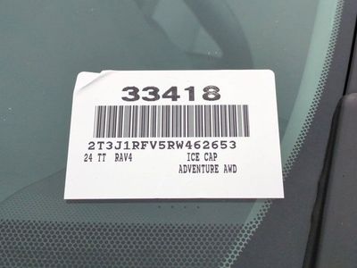 2024 Toyota RAV4 - Photo 16