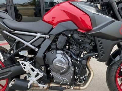 2026 Suzuki GSX-8S — photo 10 view