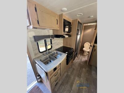 2021 Winnebago Industries Towables Micro Minnie - Photo 7