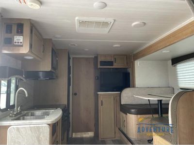 2021 Winnebago Industries Towables Micro Minnie - Photo 5