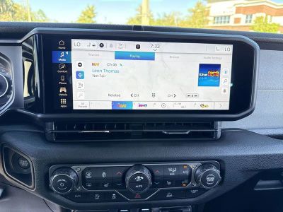 2026 Jeep Wrangler — photo 22 view