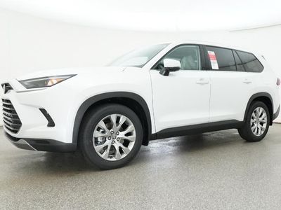 2026 Toyota Grand Highlander — photo 32 view