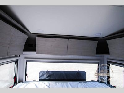 2025 Grand Design Serenova - Photo 26