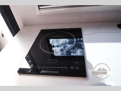 2025 Grand Design Serenova - Photo 29