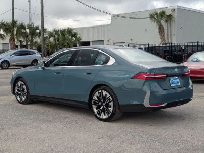 2024 BMW 5 Series - Photo 2
