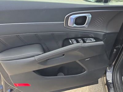 2026 Kia Sorento — photo 18 view