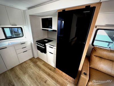 2026 Winnebago Thrive - Photo 5