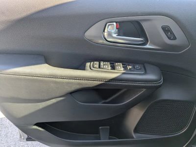 2026 Chrysler Pacifica — photo 15 view
