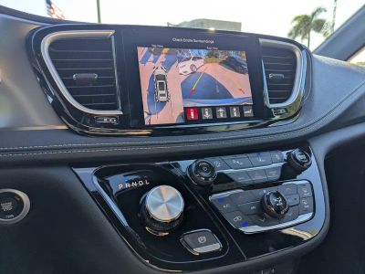 2026 Chrysler Pacifica — photo 21 view