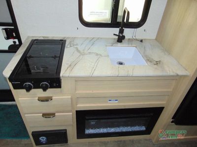 2025 Forest River RV Wildwood FSX - Photo 24