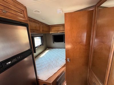 2017 Thor Motor Coach Siesta - Photo 9