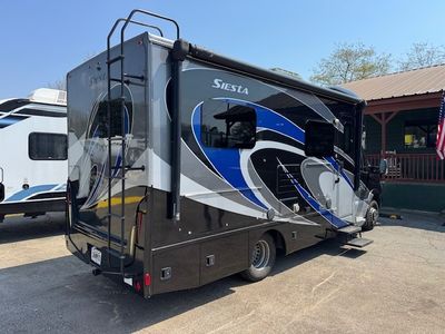 2017 Thor Motor Coach Siesta - Photo 5