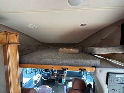 2017 Thor Motor Coach Siesta - Photo 8