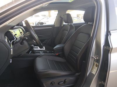 2024 Volkswagen Jetta - Photo 19