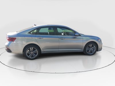 2024 Volkswagen Jetta - Photo 8