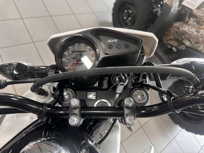 2025 Honda XR150L - Photo 7