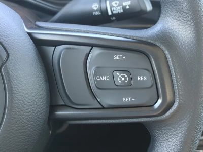 2026 Jeep Gladiator — photo 27 view