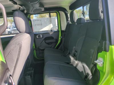 2026 Jeep Gladiator — photo 16 view