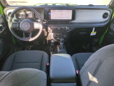 2026 Jeep Gladiator — photo 17 view