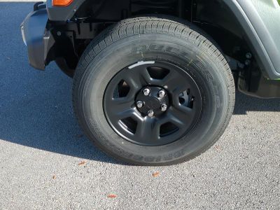 2026 Jeep Gladiator — photo 11 view