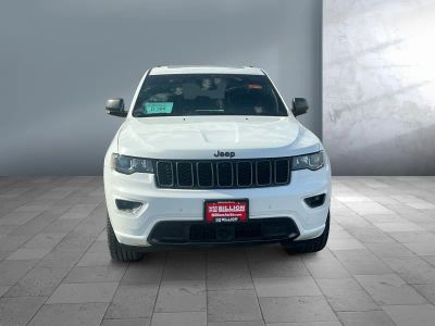 2021 Jeep Grand Cherokee — side profile view