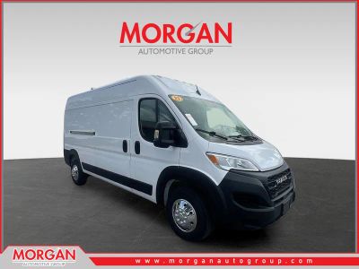2023 Ram ProMaster 2500 High Roof in Bright White Clearcoat — front three-quarter view