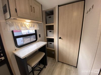 2025 Prime Time RV Avenger - Photo 10