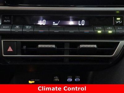 2025 Toyota Camry FWD - Photo 18