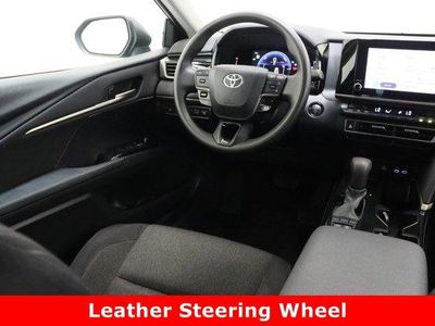 2025 Toyota Camry FWD - Photo 29