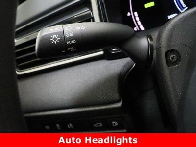 2025 Toyota Camry FWD - Photo 23