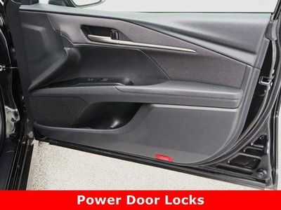 2025 Toyota Camry FWD - Photo 33