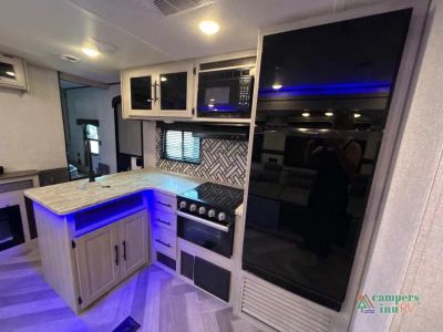 2024 CrossRoads RV Zinger - Photo 38