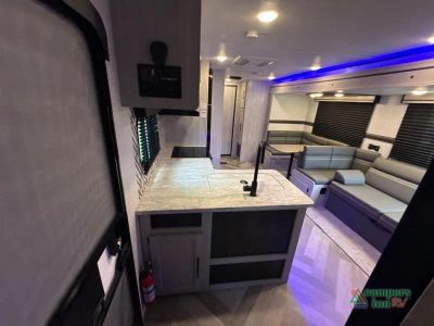 2024 CrossRoads RV Zinger - Photo 16