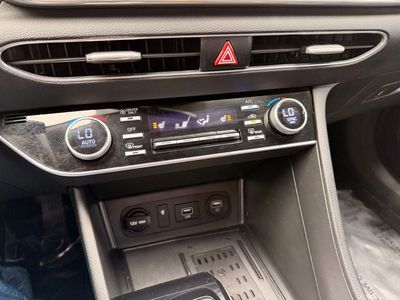 2020 Hyundai Sonata Hybrid - Photo 21