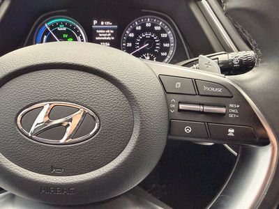 2020 Hyundai Sonata Hybrid - Photo 17