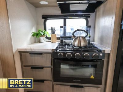 2026 Dutchmen RV Kodiak — photo 10 view