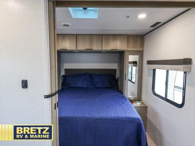 2026 Dutchmen RV Kodiak — photo 15 view