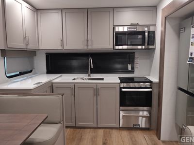 2026 Alliance RV Avenue - Photo 6
