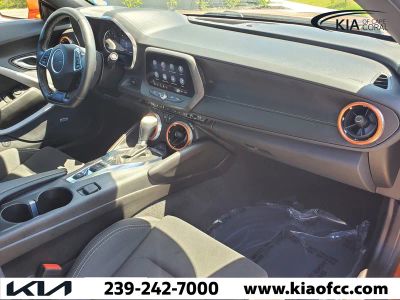 2023 Chevrolet Camaro — photo 11 view