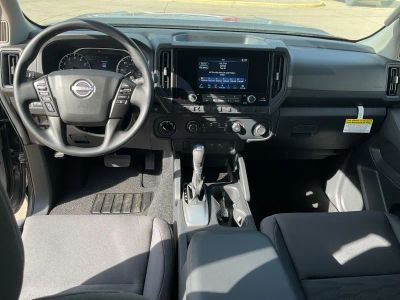 2026 Nissan Frontier — photo 12 view