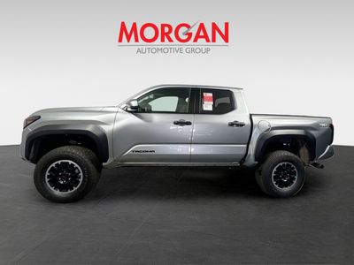 2025 Toyota Tacoma 4WD — photo 8 view